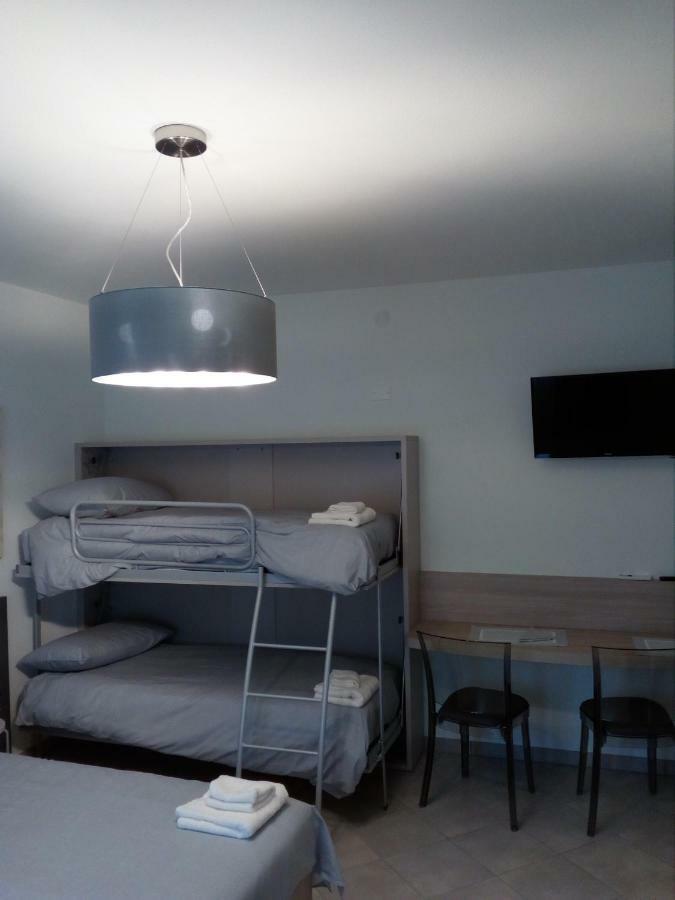 Salvia E Timo Rooms Borso del Grappa Luaran gambar